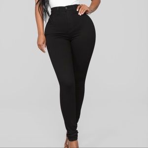 NWT FASHION NOVA PERFECTLY CLASSIC JEAN